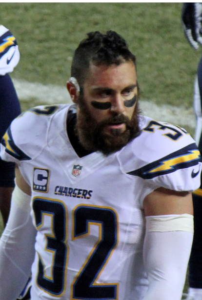Weddle, a team captain, with the Chargers in 2013. 