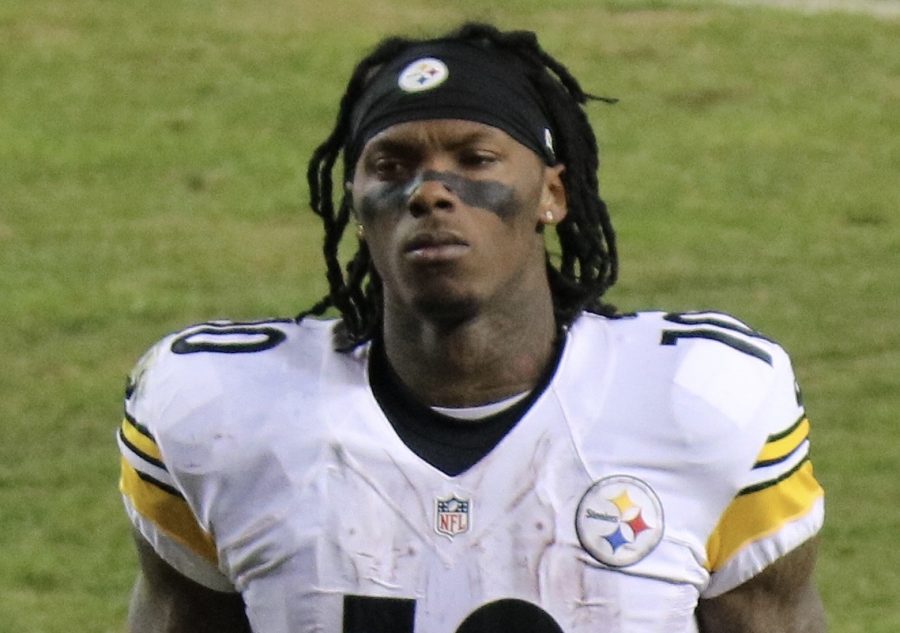 Martavis+Bryant+with+the+Pittsburgh+Steelers+in+2016.+Bryant+left+for+the+Oakland+Raiders+in+2018+and+is+currently+playing+for+the+Vegas+Vipers+of+the+XFL.
